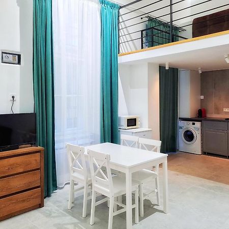 Masszi Apartman Boedapest Buitenkant foto