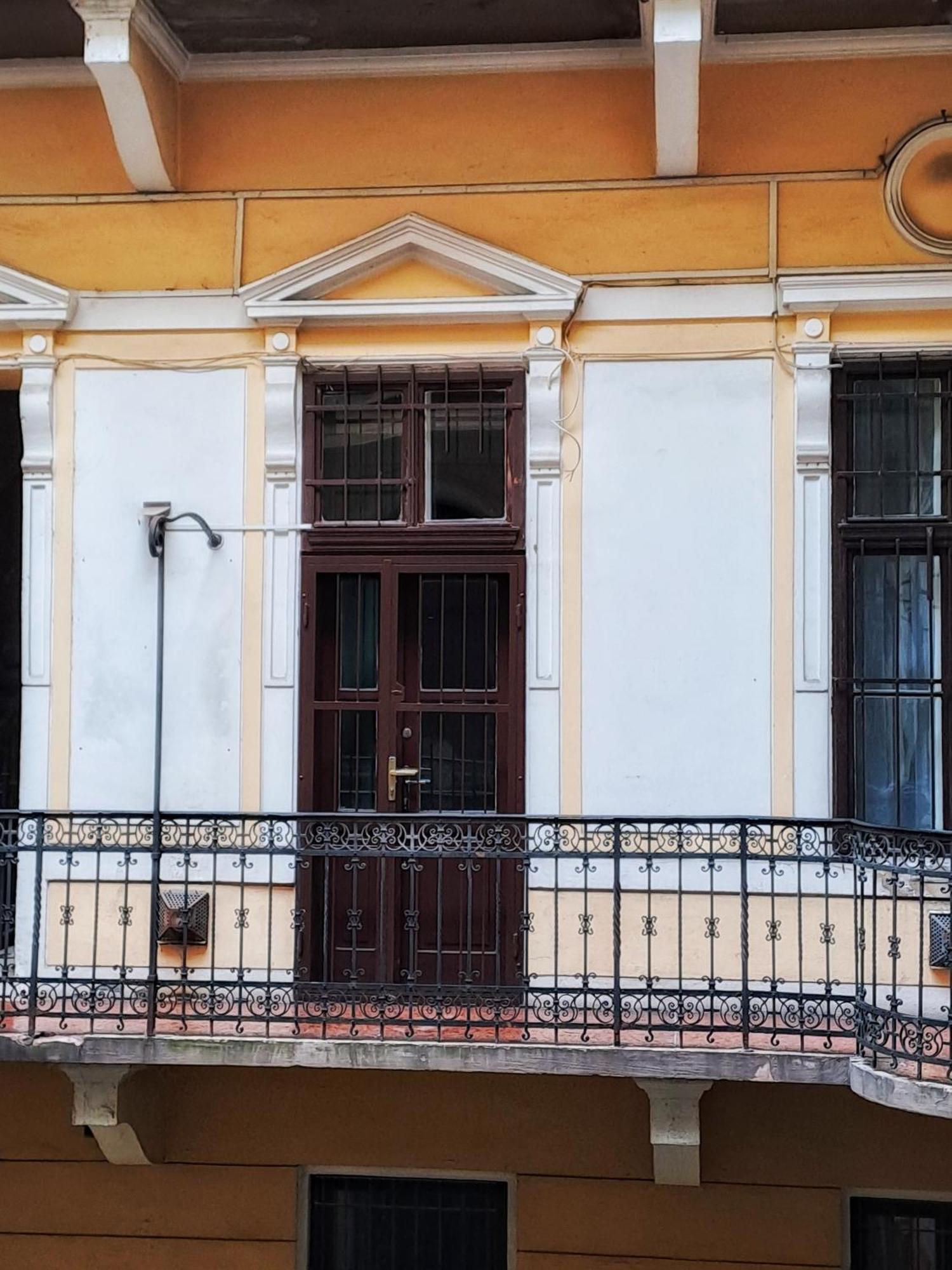 Masszi Apartman Boedapest Buitenkant foto
